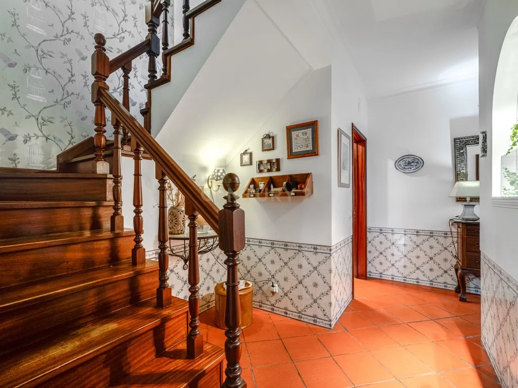 Há casas que se visitam… e há casas que se sentem. Esta é, sem dúvida, uma delas. - Image 21