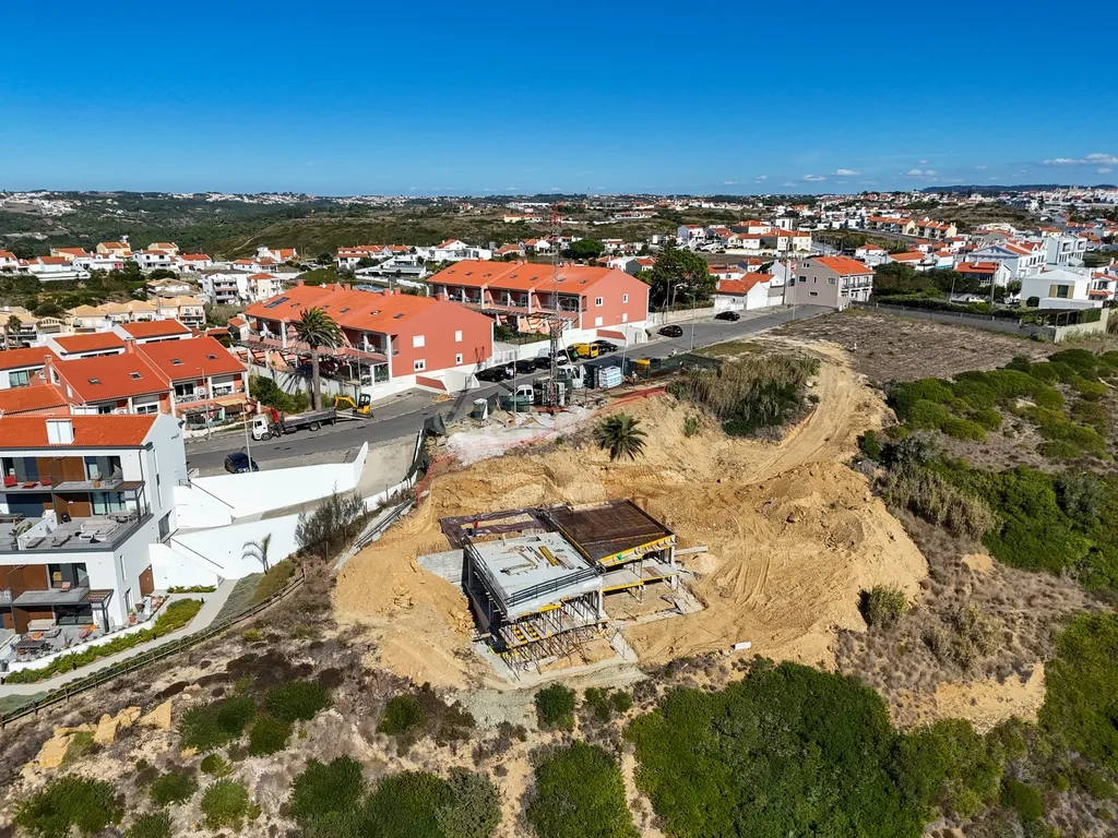 MORADIA T3 NOVA LUXO-THE VILLAGE é um novo condomínio Exclusivo na Praia de São Julião , Mafra - Image 8