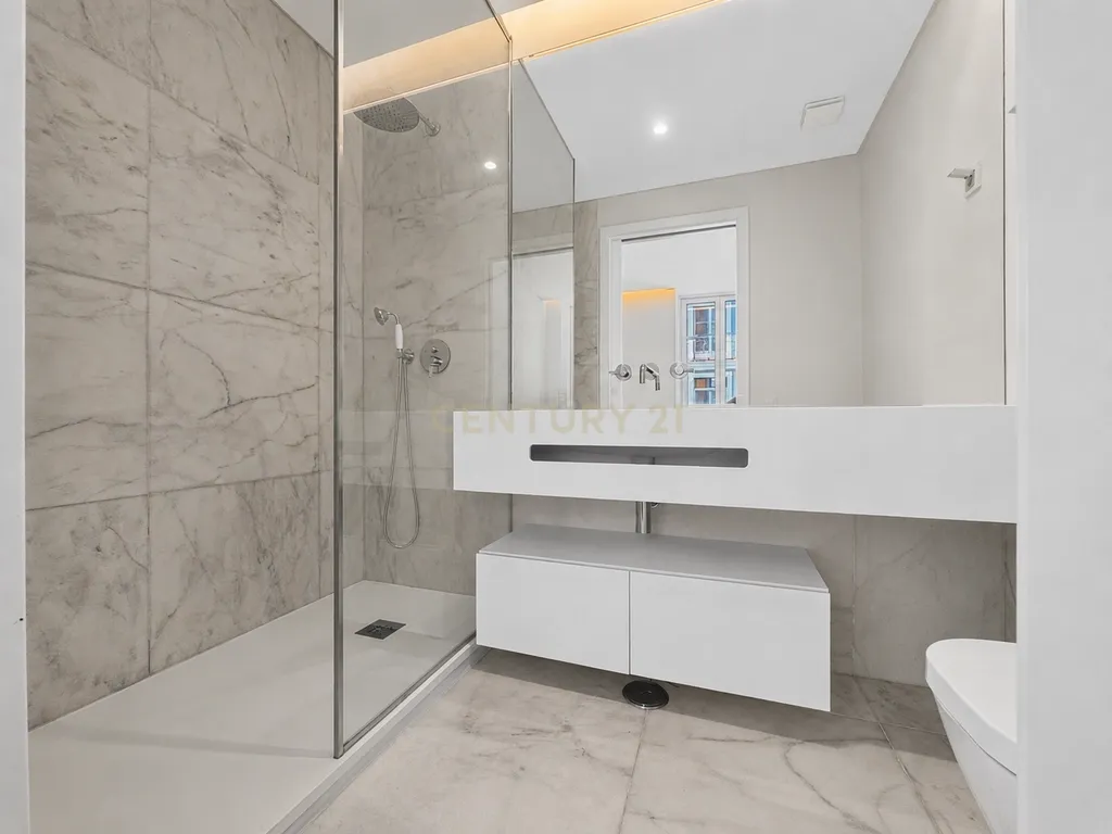 Apartamento T2 em Arroios, Lisboa - Image 28