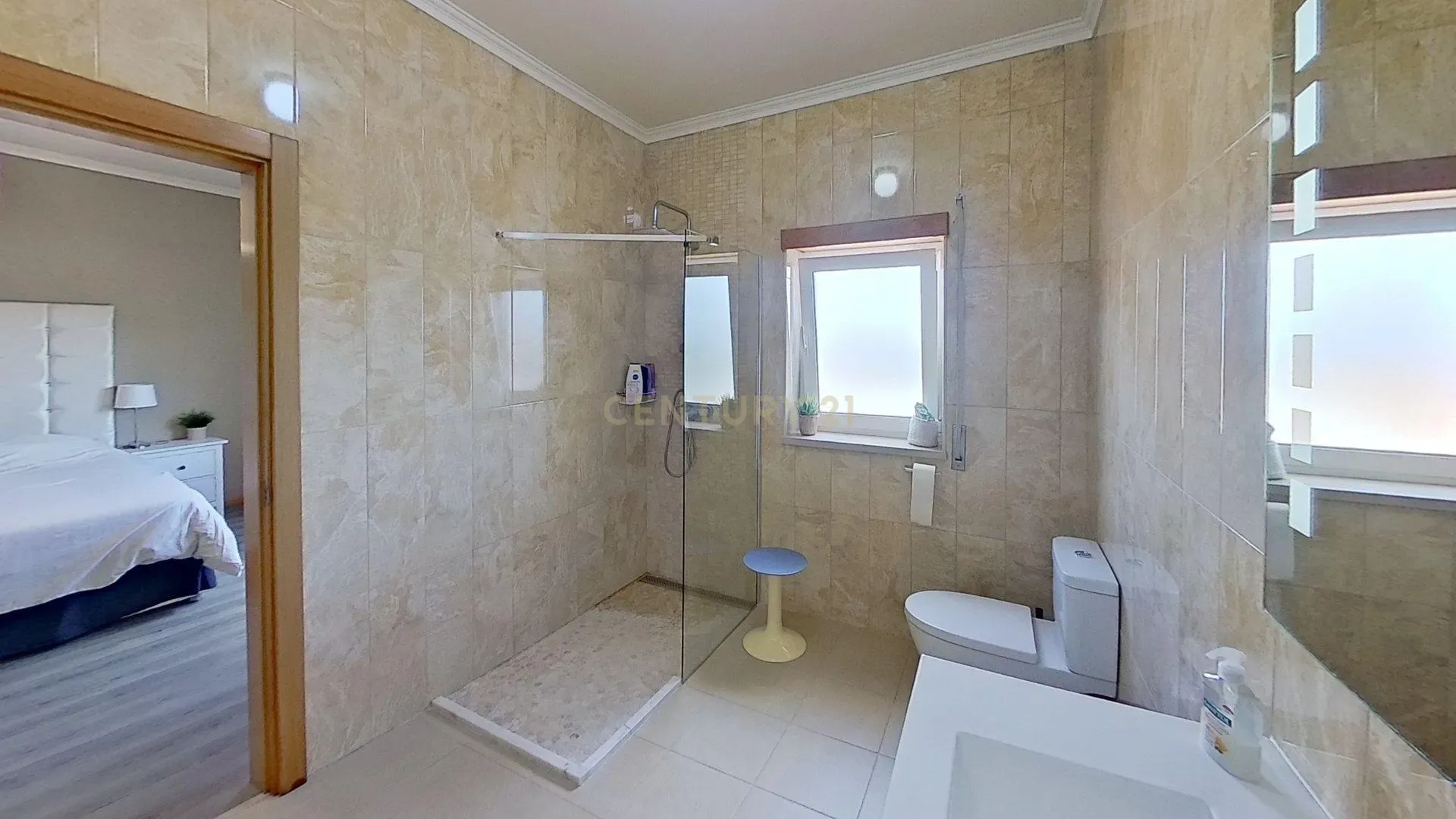Moradia T3+1 em Alenquer com Vista Panorâmica e Piscina - Image 21