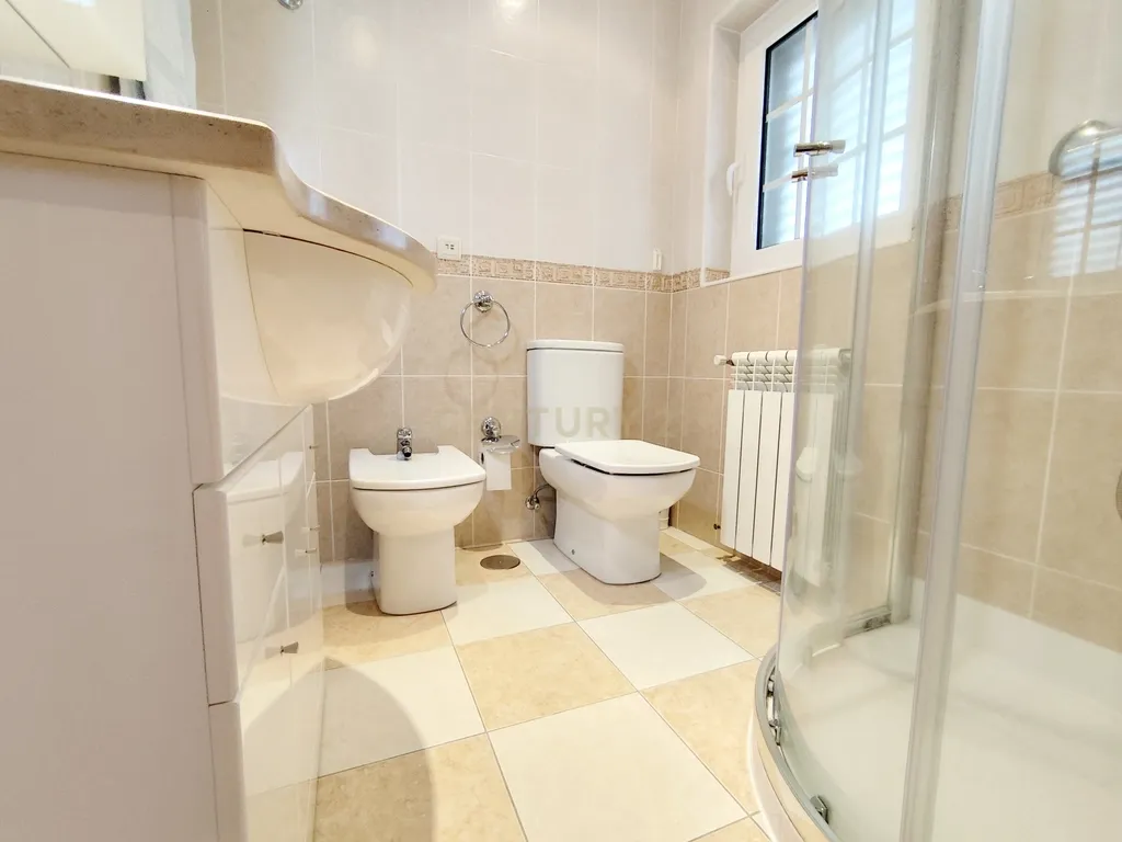 Luxuosa Moradia em Vale de Anta, Chaves - 4 Quartos e Piscina - Image 13