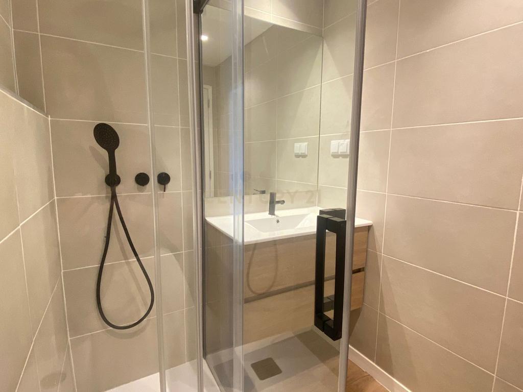 Apartamento T2 na Estrada da Luz, junto ao colégio Militar - Image 24