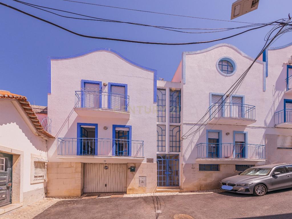 T4 Duplex na Vila de Sesimbra – Ideal para Férias em Família - Image 23