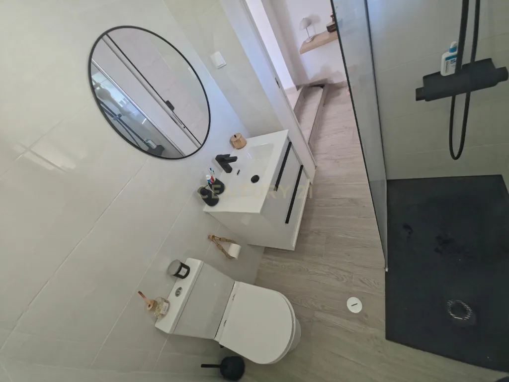 Moradia T2+1 Remodelada - Cadafais, Alenquer - Image 15