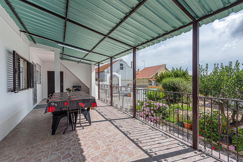 Alojamento Estudantil LÁ-SALETTE ( quarto Melro Azul 11m2 ) - Image 21
