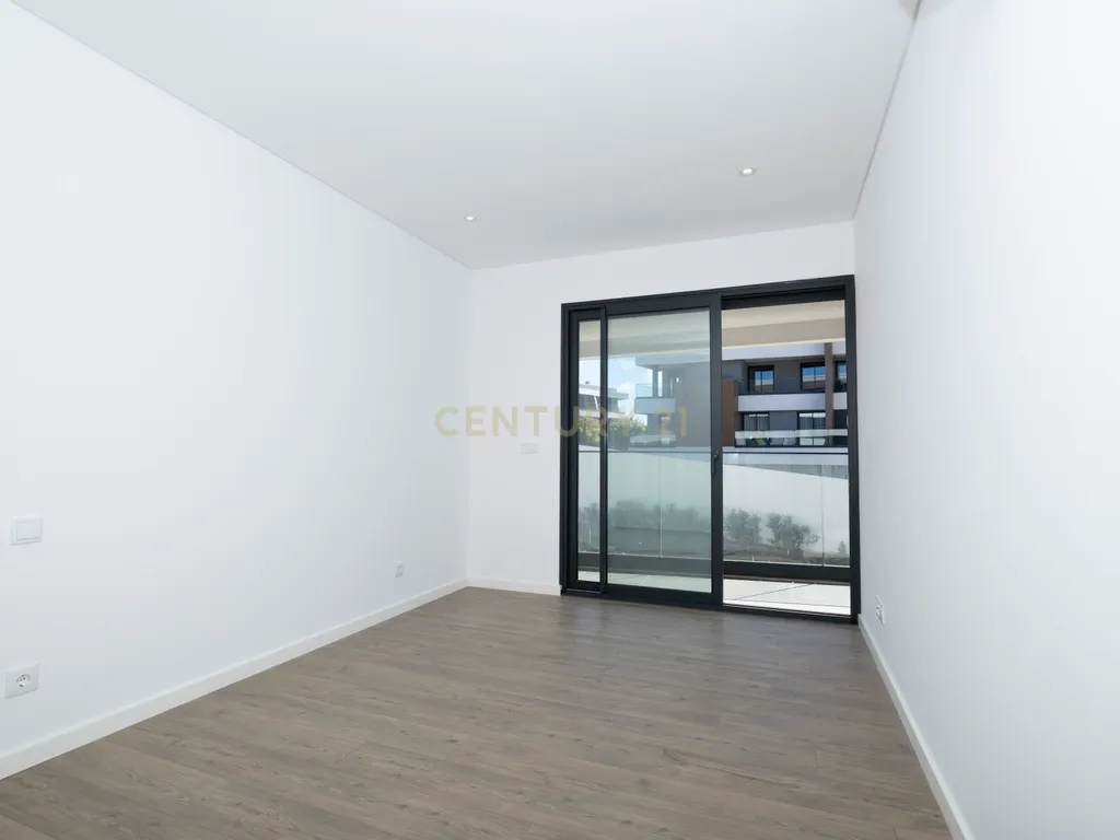 Magnífico apartamento T2 completamente novo a estrear - Image 13