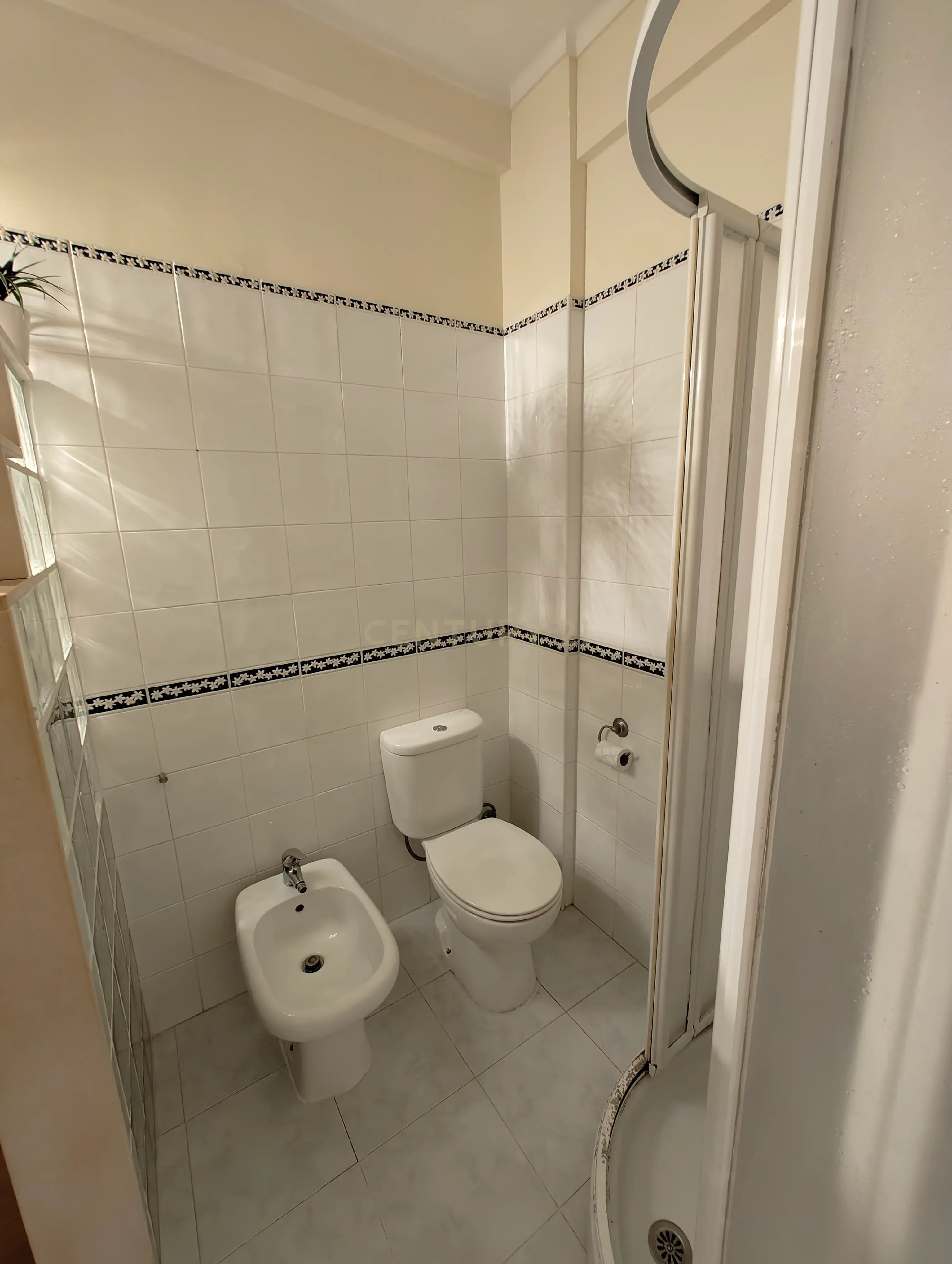 Apartamento duplex T3 + 2 em Queluz - Image 34