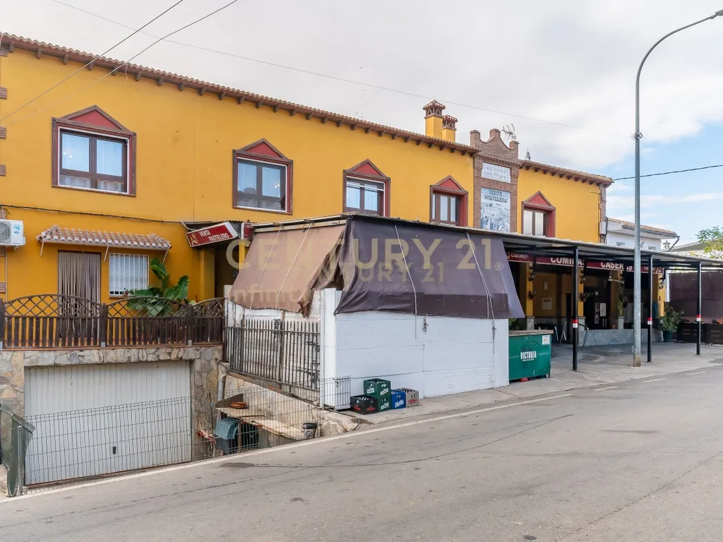 Grande oportunidade de investimento em Villanueva de la Concepción – Negócio de hotelaria em funcionamento - Image 22