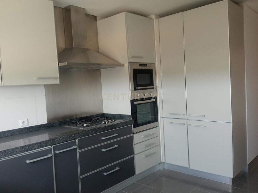 Apartamento T2 em Condomínio fechado para arrendamento - Image 9