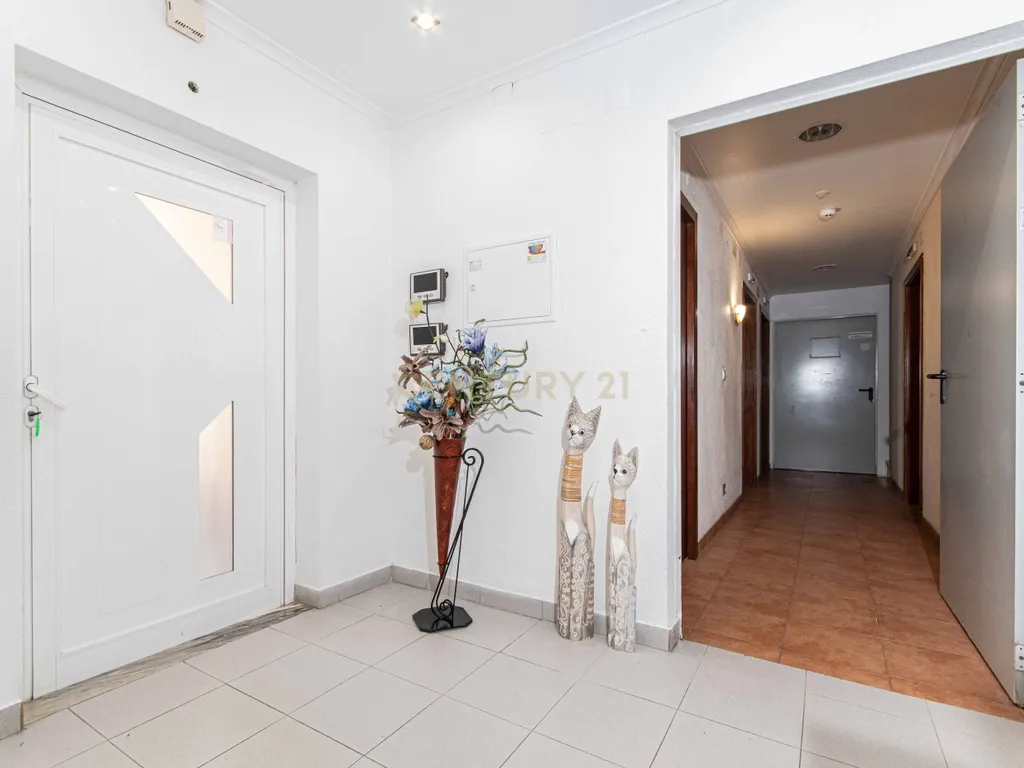 Moradia Exclusiva para Investimento em Quinta do Anjo, Palmela - Image 38