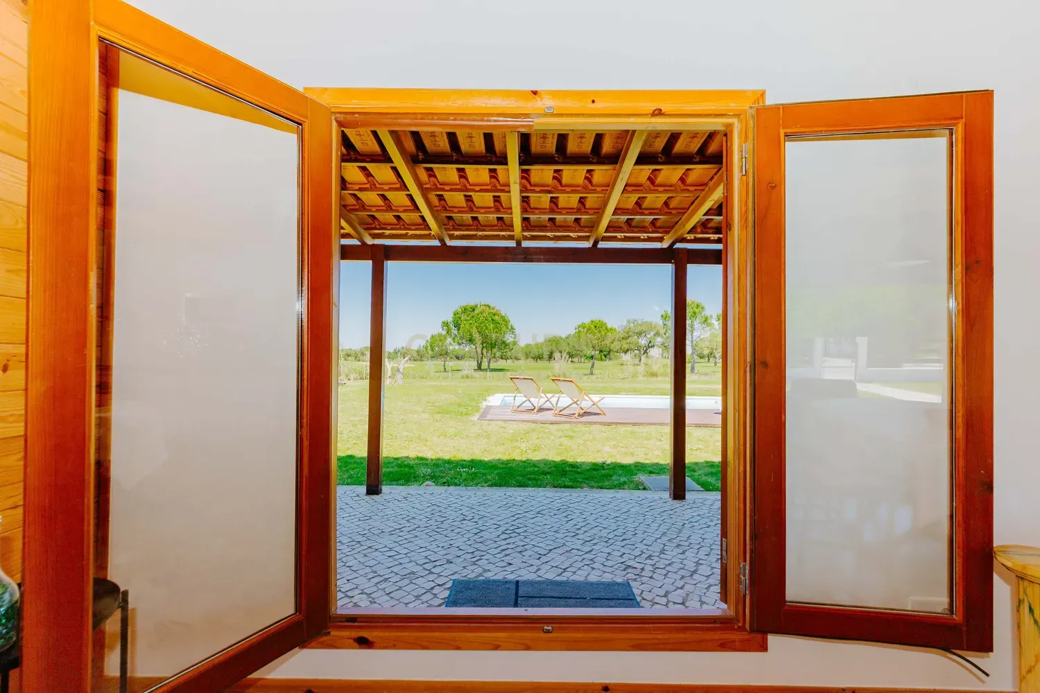 Casa de madeira T3 em condomínio fechado no Santo Estêvão Golf - Image 14