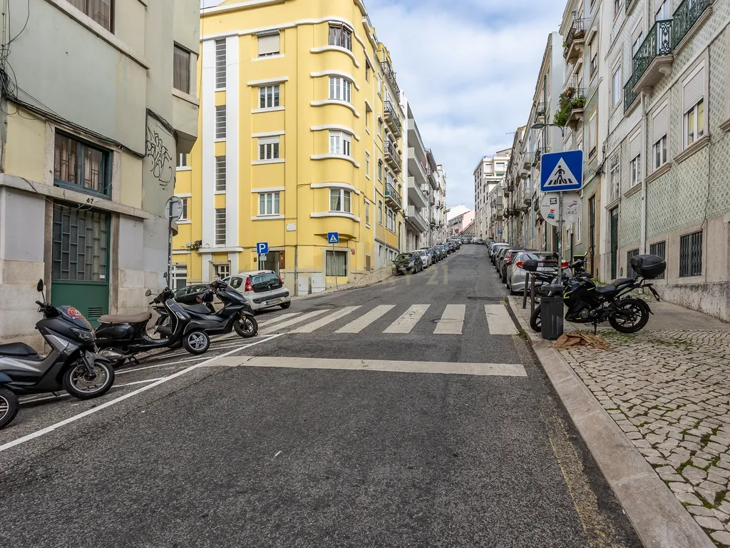Loja/Escritório com apartamento de 150m2 com acesso a pessoas de mobilidade reduzida - Image 20
