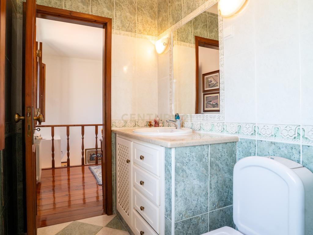 Moradia T4 Isolada com 308 m2 de construção, Jardim, com 4270 m² de Terreno. - Image 55