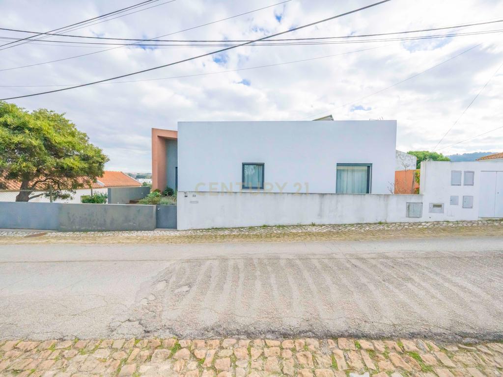 Moradia T5 Isolada, com Dois Pisos, Elevador e Terraço, com 800m2 de Terreno , na Quinta do Anjo, Palmela - Image 49
