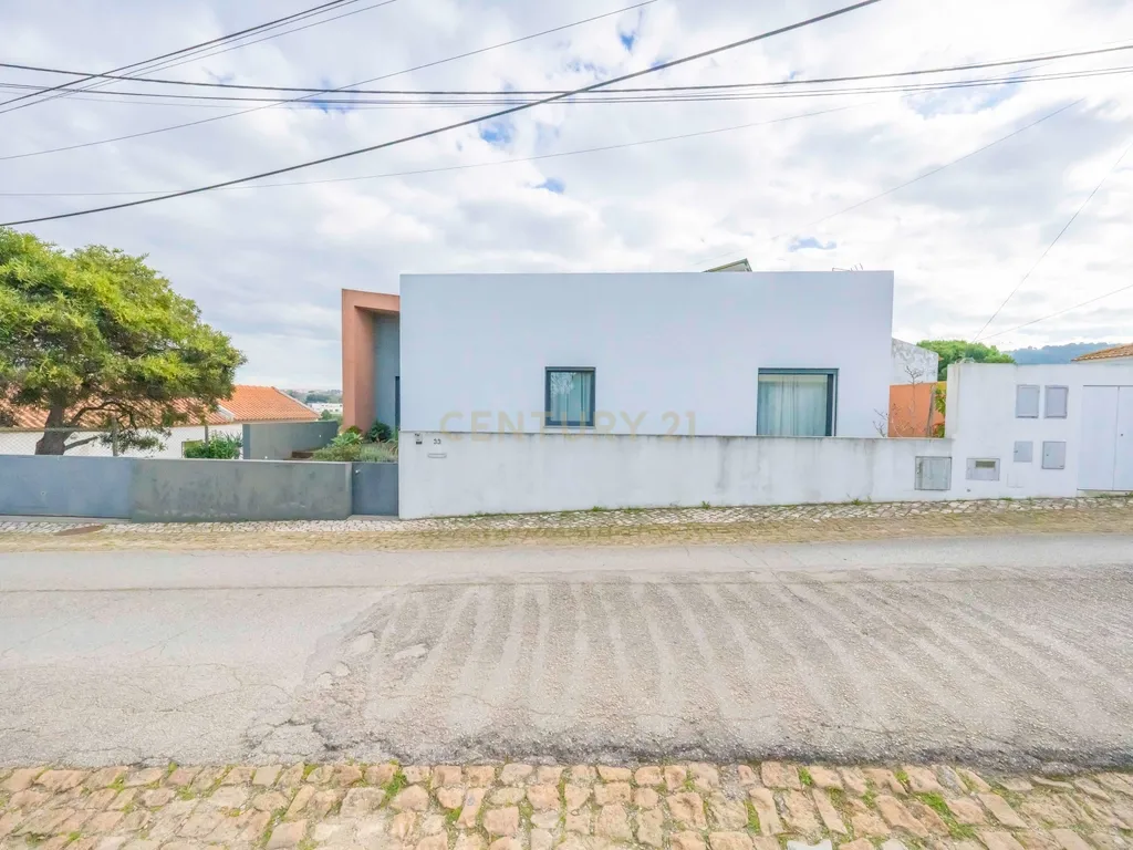 Moradia T5 Isolada, com Dois Pisos, Elevador e Terraço, com 800m2 de Terreno , na Quinta do Anjo, Palmela - Image 49