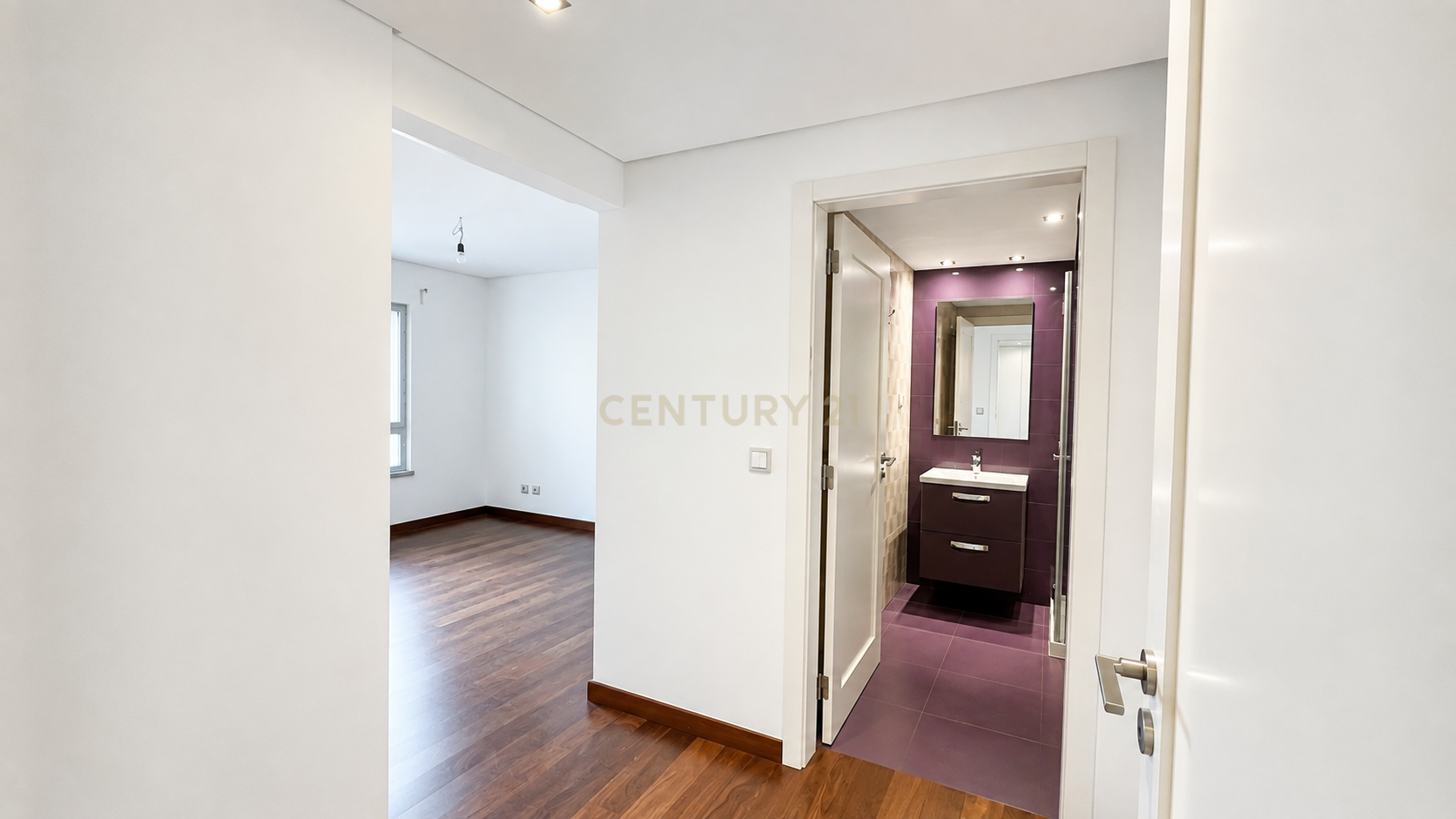 Fotografia 8 de Apartamento T4 para arrendar com 280 m² e 3 estacionamentos no Campo Pequeno