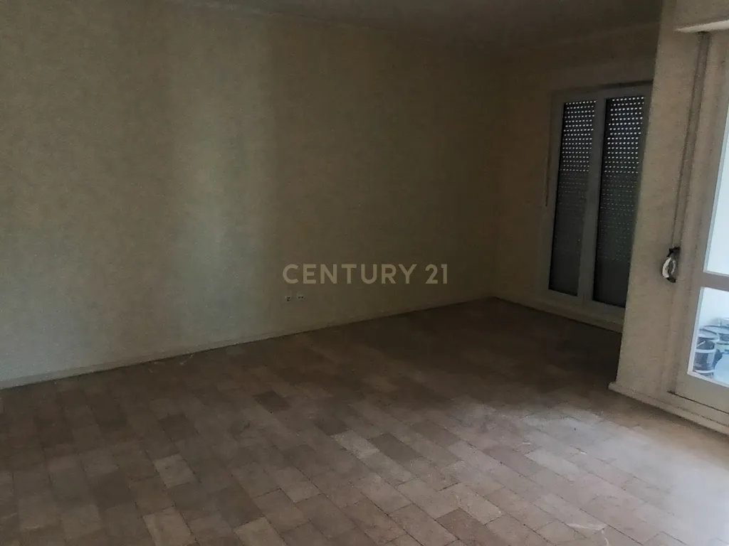 Apartamento T3 em Santo António dos Cavaleiros – Arrendamento - Image 14