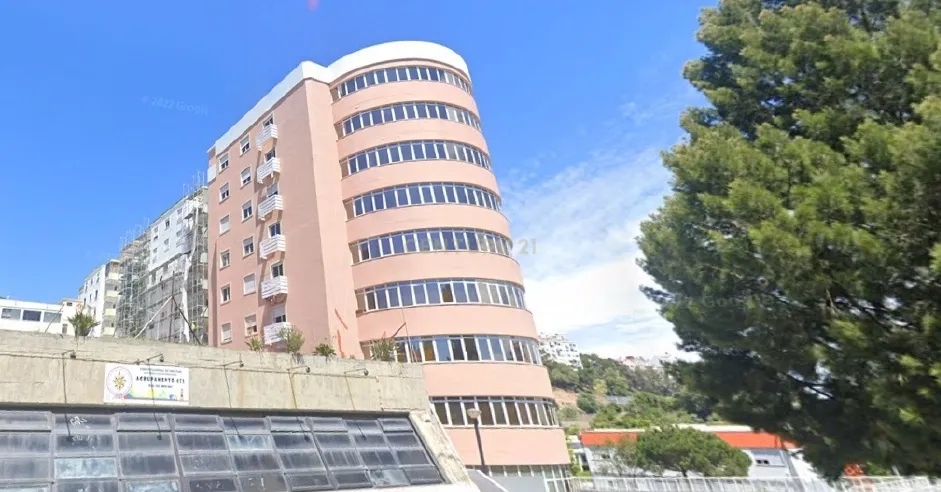 Loja Exclusiva de 223 m² — Rio de Mouro - Image 5