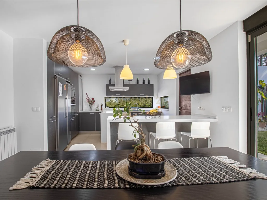 Moradia Isolada T4 291m2 em Lote de 1050 m2 em Mucifal, Colares, Sintra - Image 20