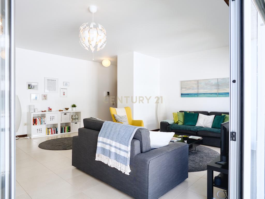 Apartamento T2 em Condomínio Fechado com Piscina e Jardins – Pederneira, Nazaré - Image 3