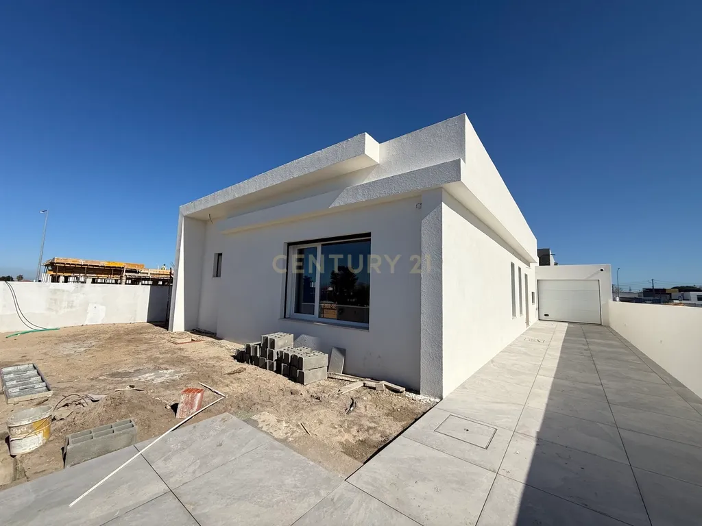 Moderna Moradia T3 em Azeitão, Setúbal - Em Construção - Image 2