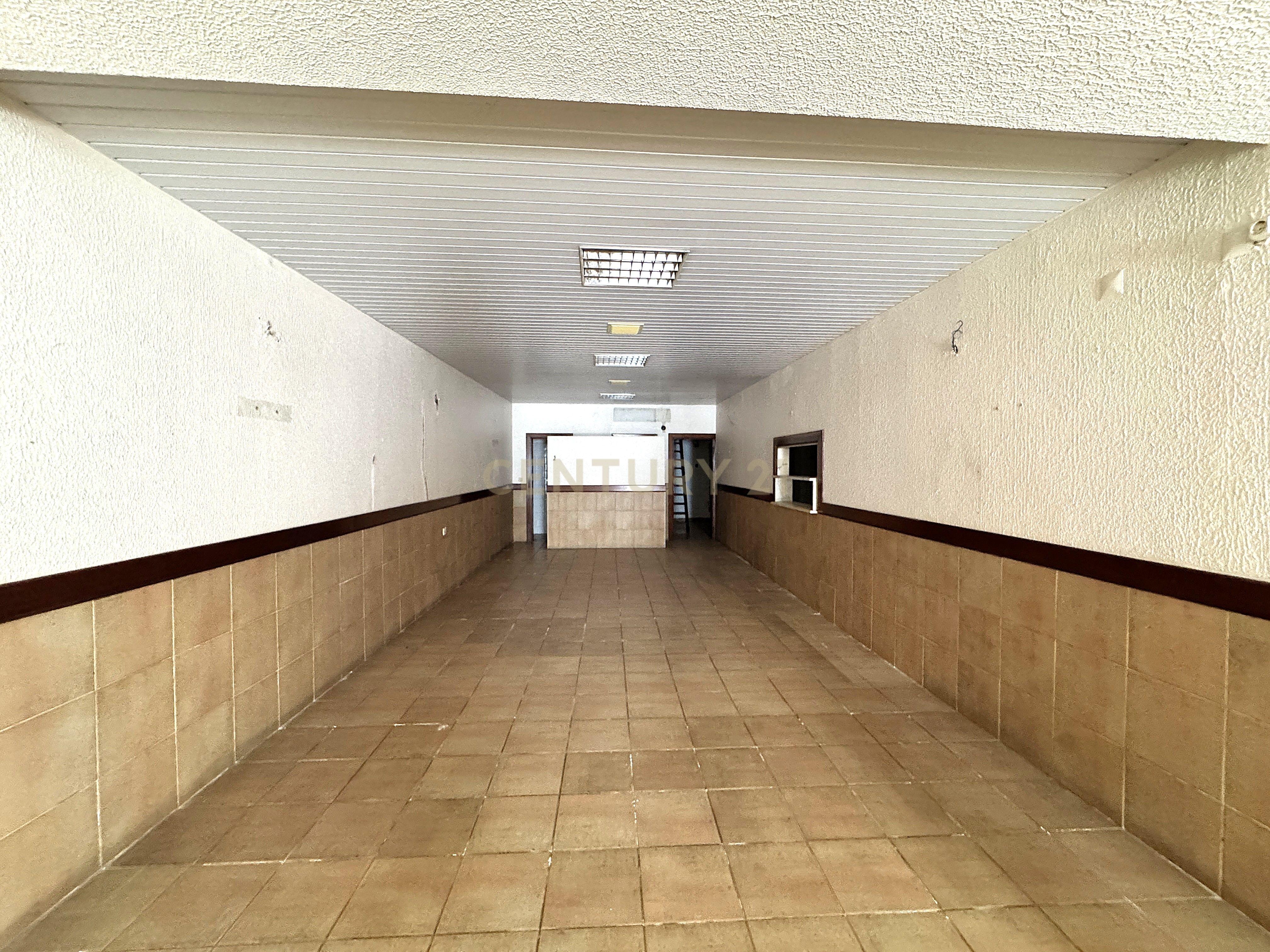 Fotografia 6 de Moradia Térrea com Potencial de Construção de prédio no Centro do Montijo