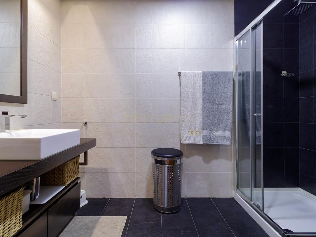 Fantástico T2+2 em Condomínio Fechado com Piscina e Ginásio - Image 18