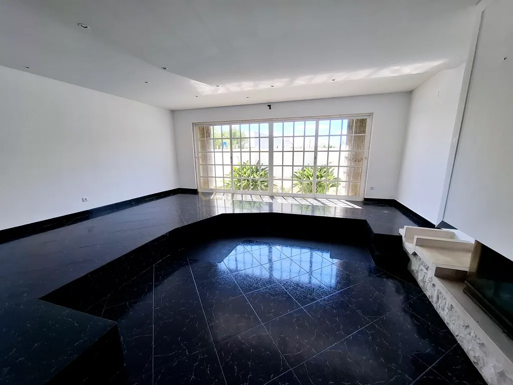 Excelente moradia T3 em Bicesse - Image 3