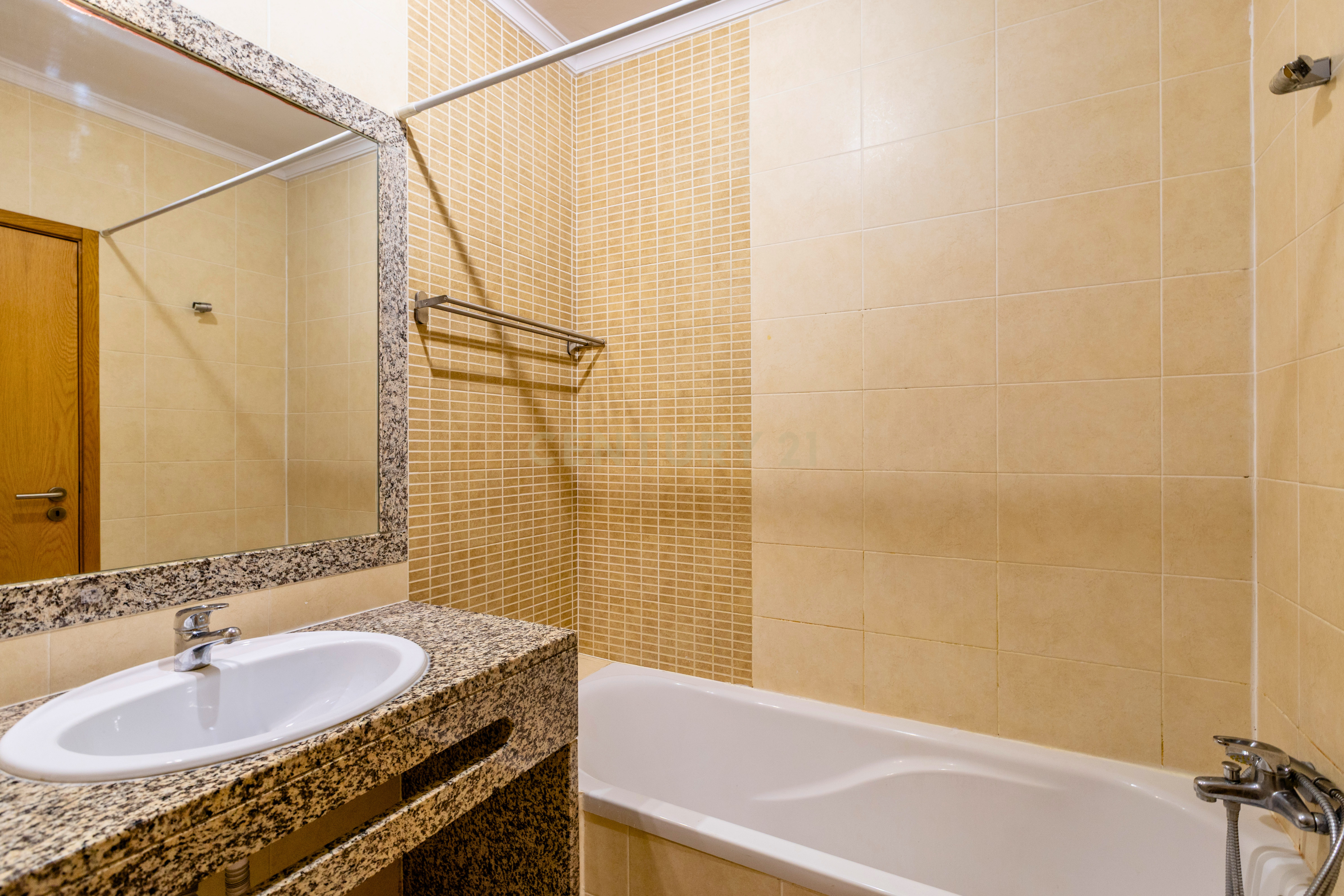 Apartamento T4 à venda em Faro — foto 21