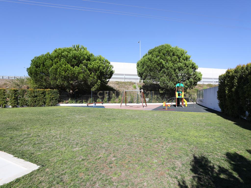 Apartamento T3 Jardins da Anta, Condomínio privado com piscina - Image 29