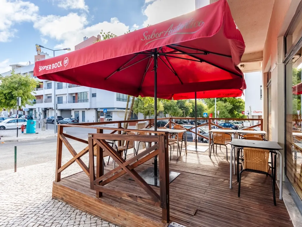 Oportunidade única de adquirir uma pizzaria de referência na Margem Sul, já consolidada no mercado e com uma carteira de clientes fidelizada. - Image 7