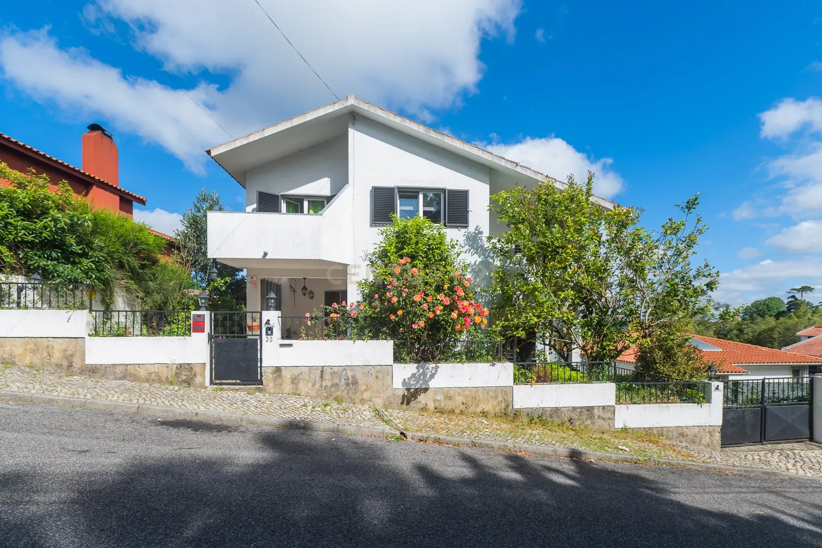 Fotografia 6 de Sintra moradia isolada T5,  lote com 360m2, garagem 65m2
