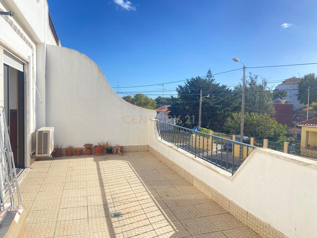 Apartamento T0 (88 m²) com terraço – Próximo de Cascais - Image 28