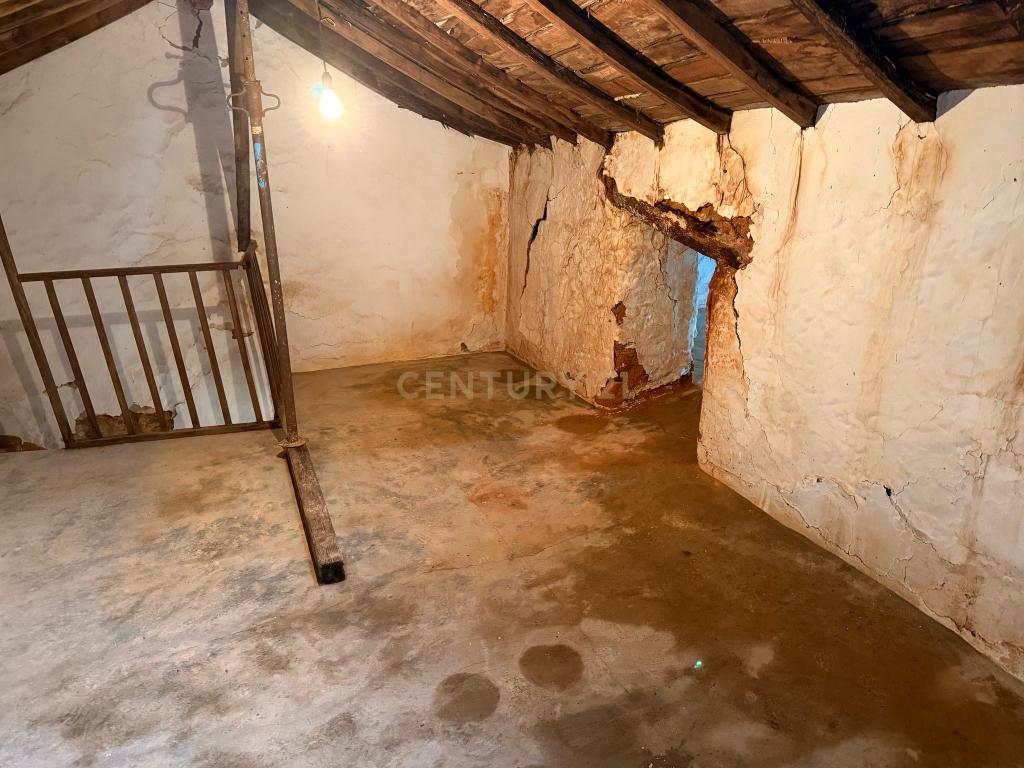 🏡 Casa com grande potencial em Gaucín, com vista panorâmica para África e para o mar - Image 11