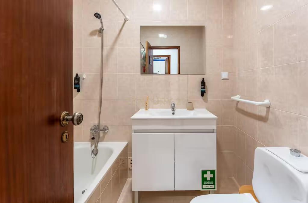 T2 mobilado para arrendamento no centro de Tavira - Image 17