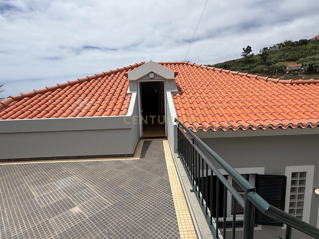 Moradia T3 Com Sótão Habitável e Vista Mar na Ponta do Sol - Image 25