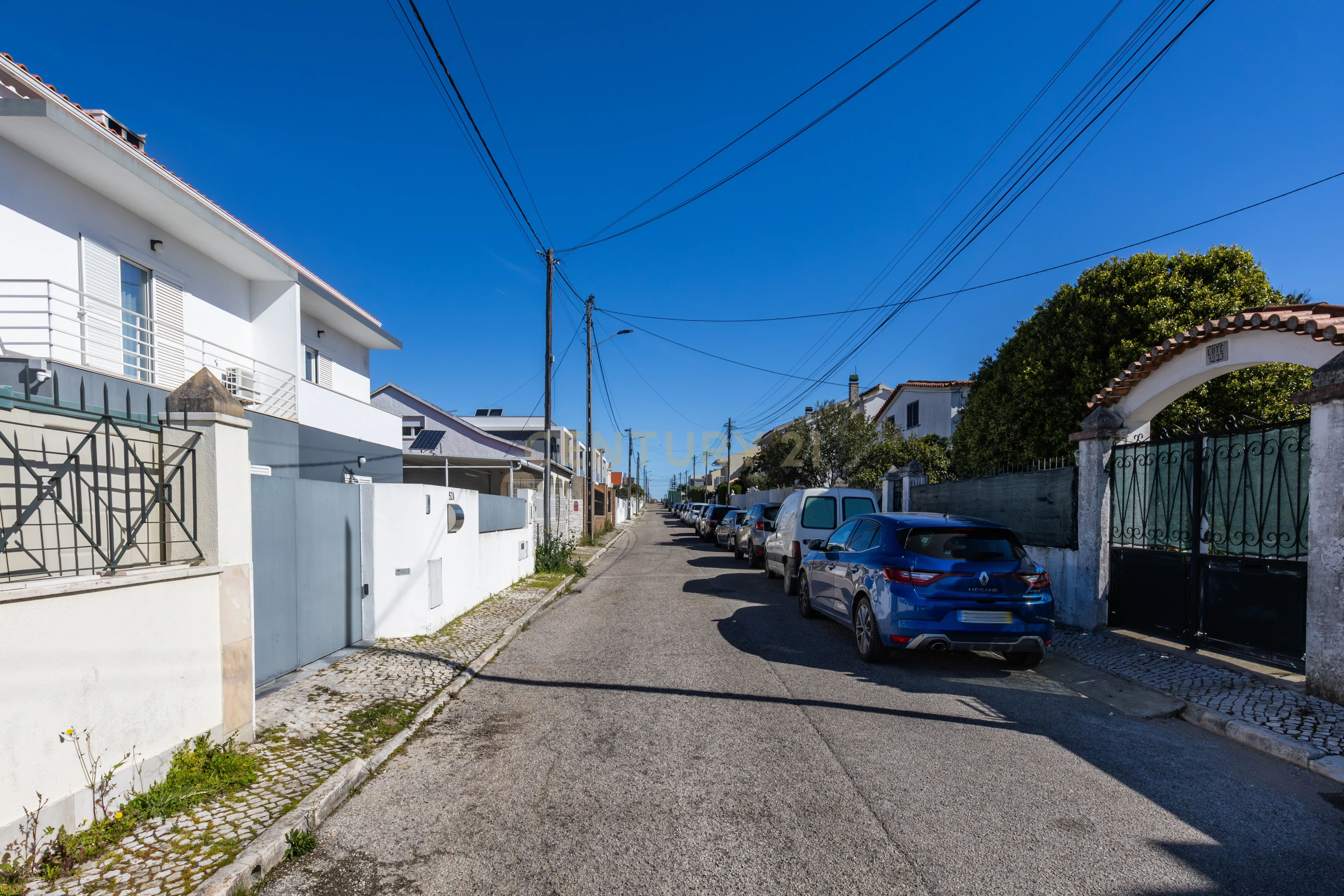 Moradia T4+1 Fernão Ferro, Redondos - Image 80
