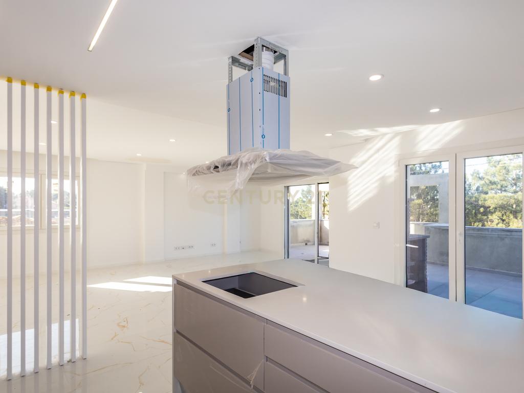 Carisma e boas áreas na sua Moradia Nova T4 Suites!!! no Pinhal do General - Image 24