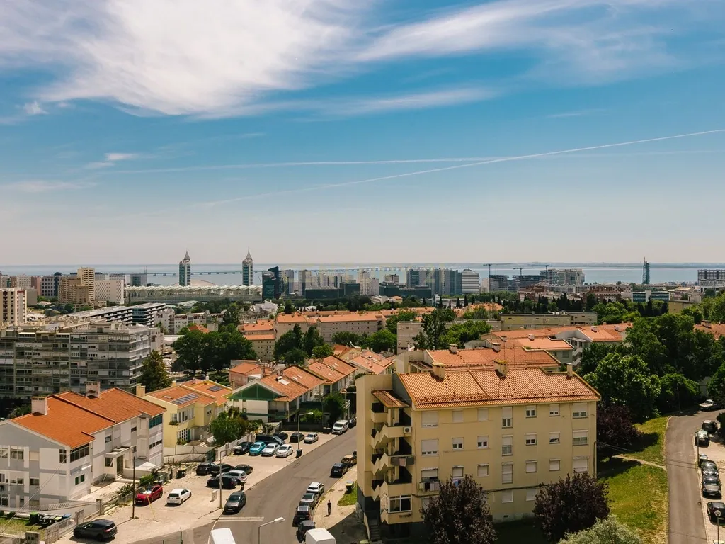 Apartamento T5 com Vista Deslumbrante sobre o Tejo – Olivais - Image 6