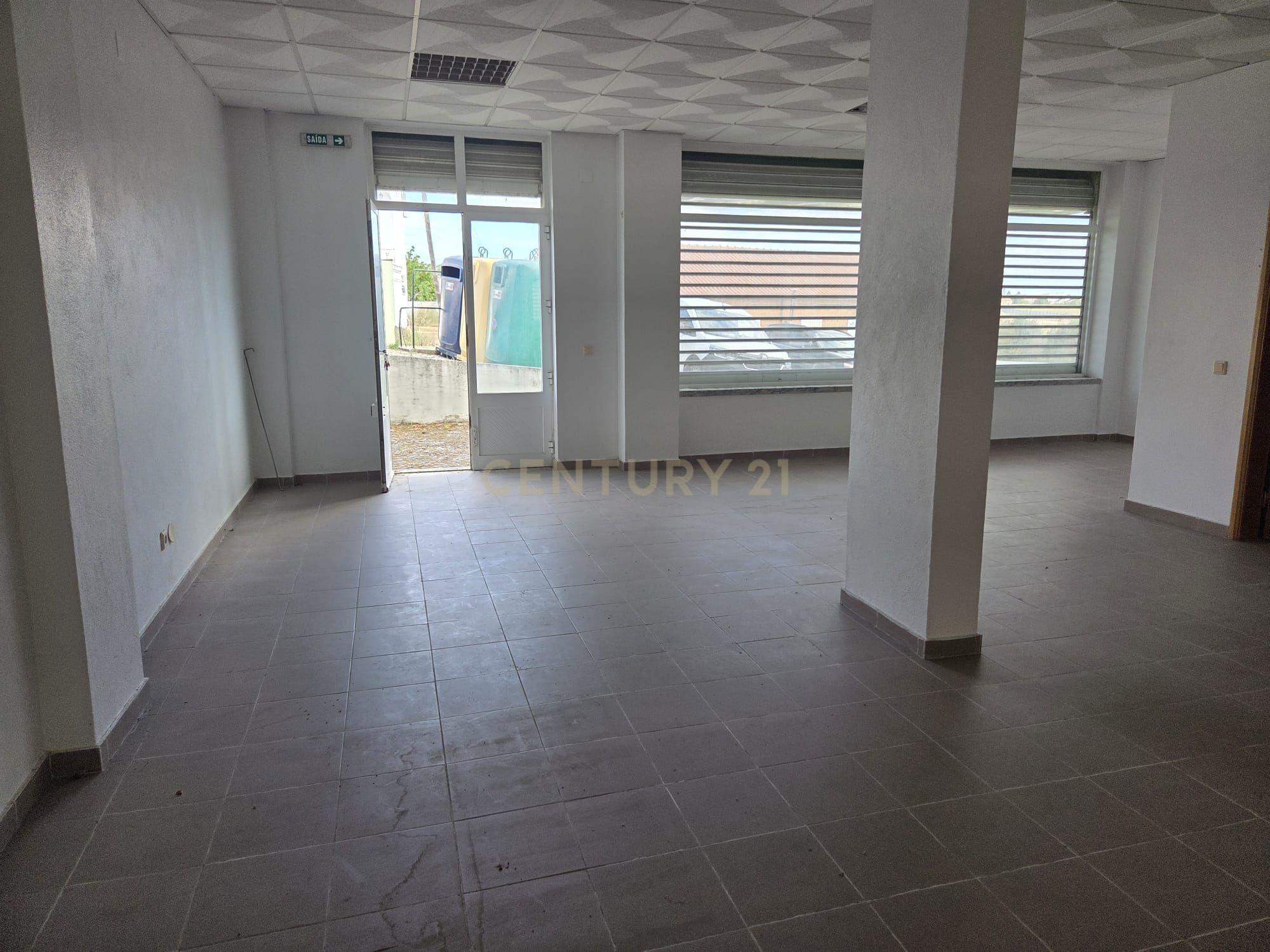 Fotografia 7 de Loja em Casais Marmeleira-Carregado