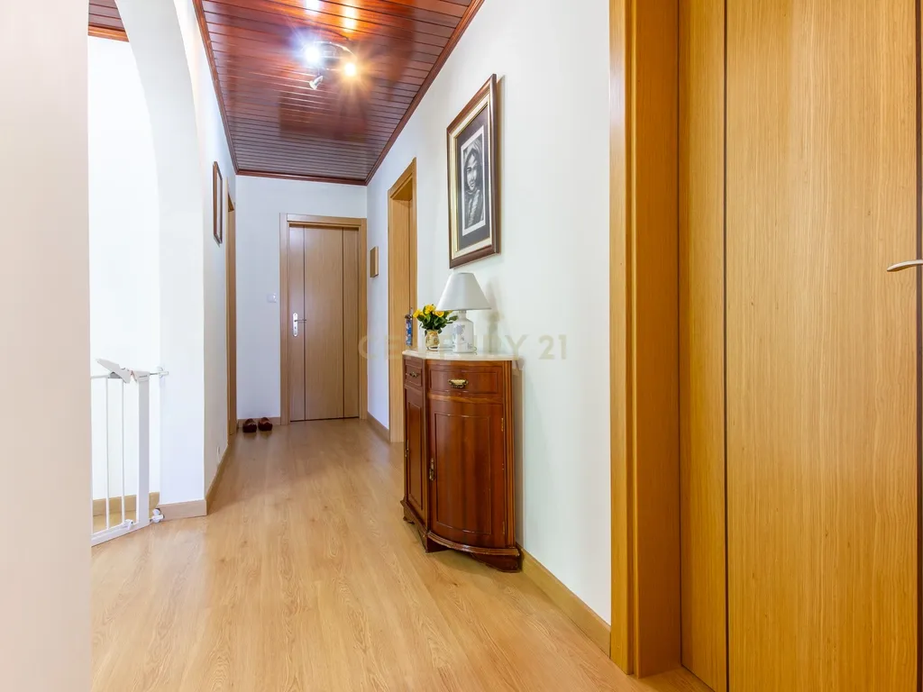 Moradia T6 na Quinta do Conde, Boa Água III - Image 6