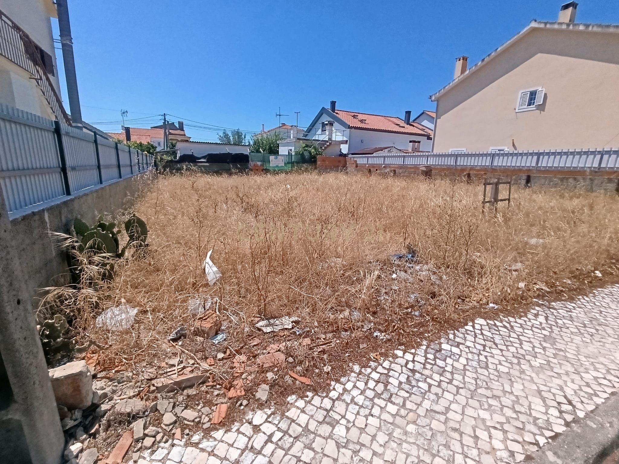 Fotografia 5 de Terreno Urbano 300m2 para Construção na Avenida dos Aliados – Quinta do Conde