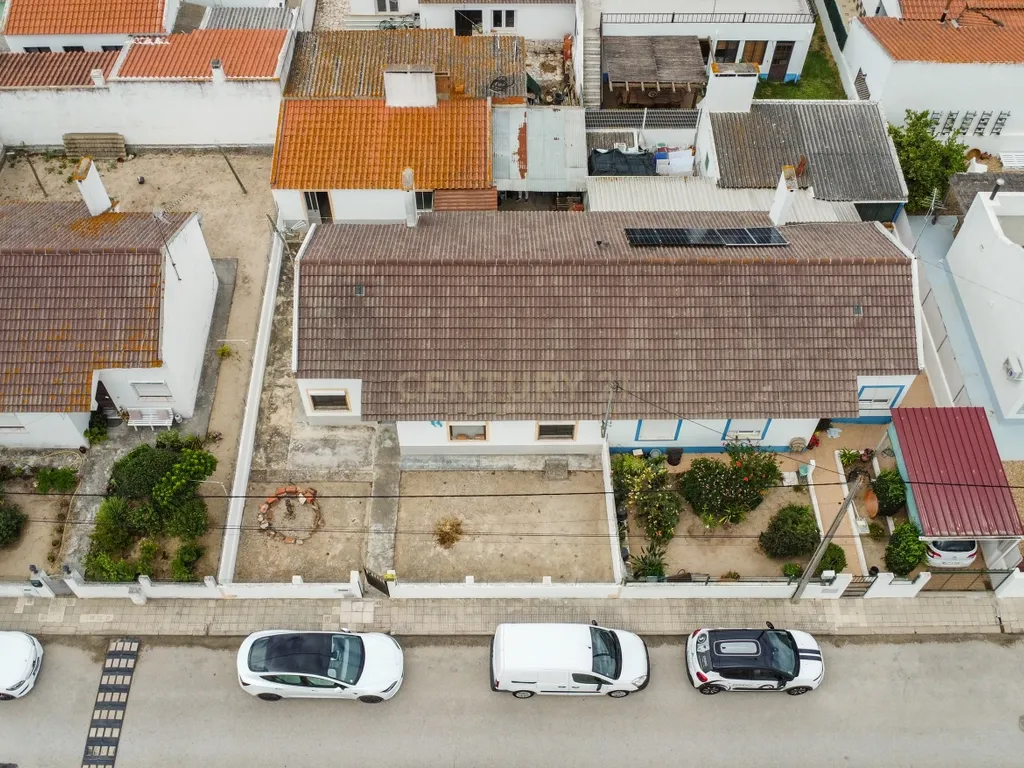 Moradia T3 com Sótão, Quintal e Excelente Potencial – Bairro Montevil, Alcácer do Sal - Image 36