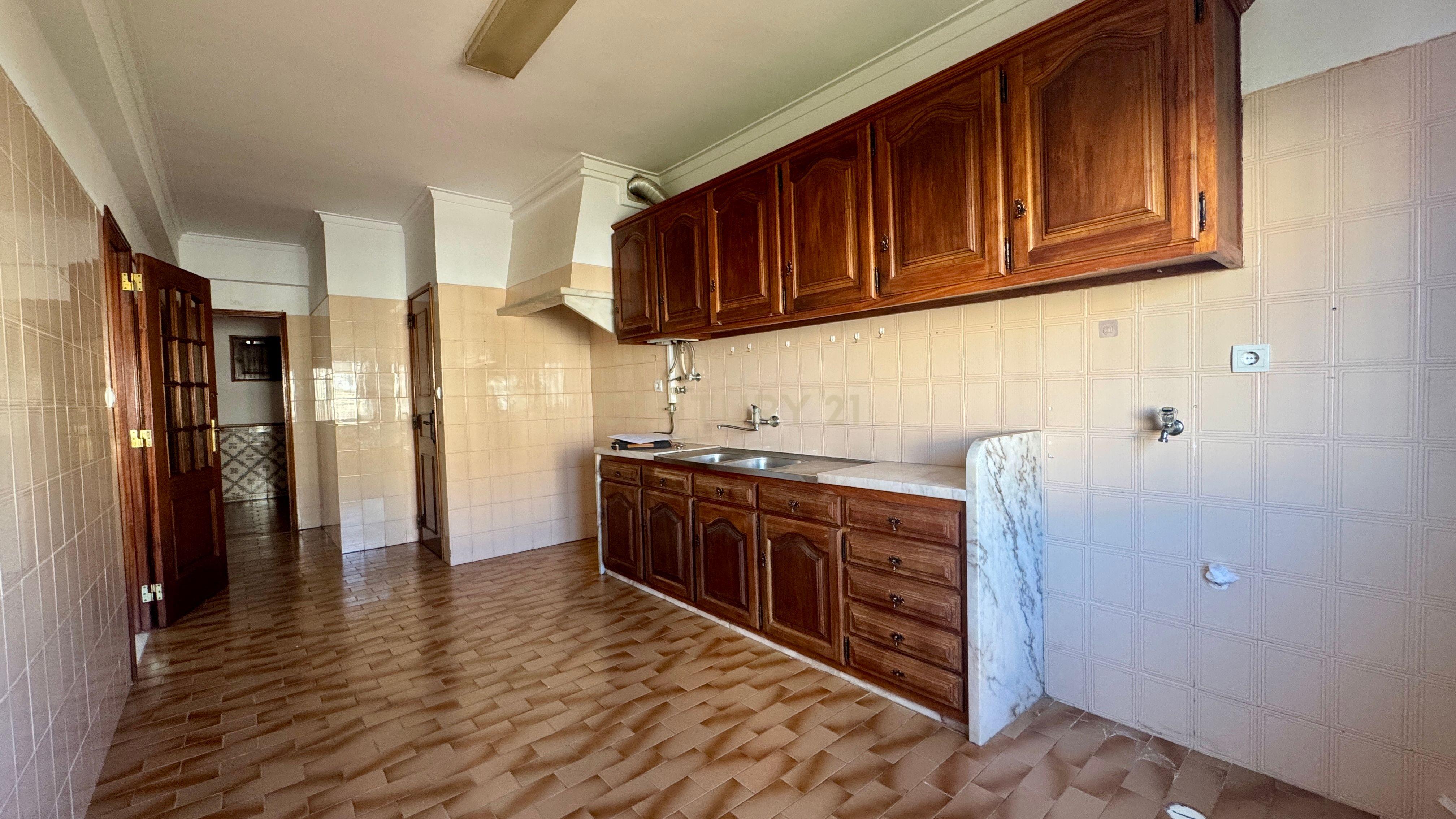 Apartamento T1+1 em Agualva e Mira Sintra