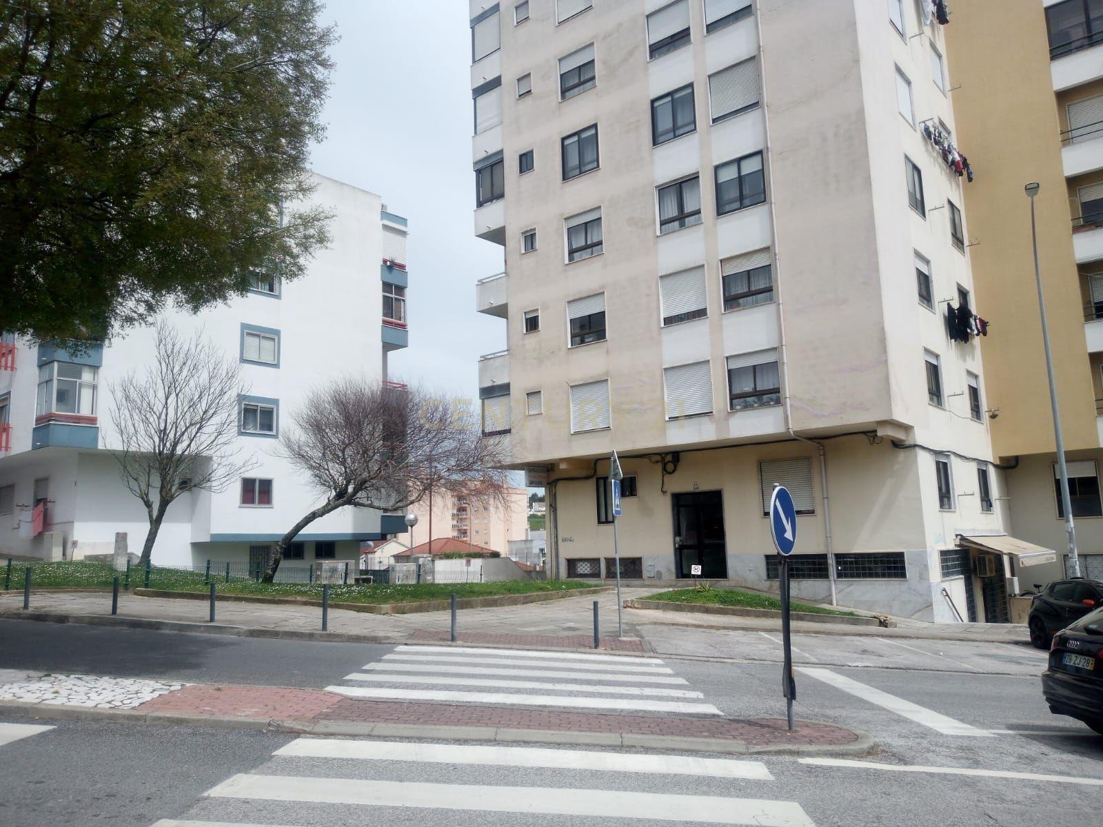 Venda de Apartamento T1 - Cacém - Image 14