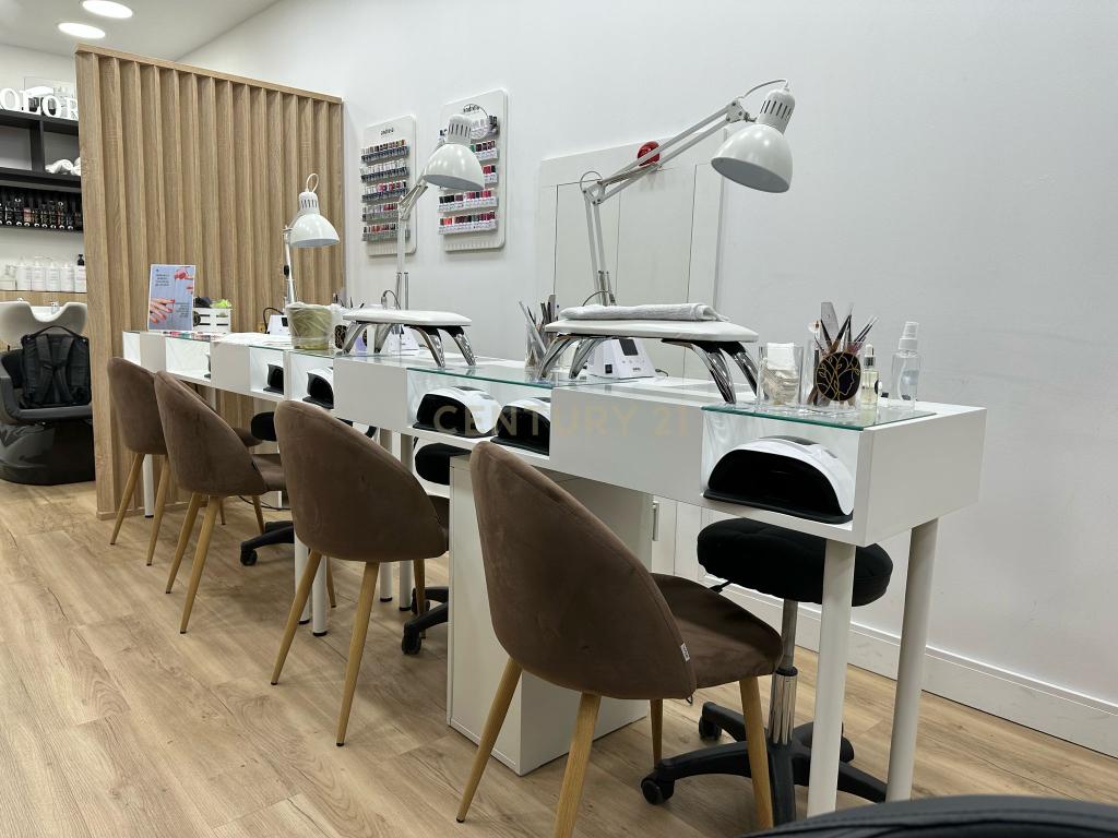 Trespasse de Salão de Cabeleireiro e Estética – Localização Premium no Centro da Cidade - Image 3