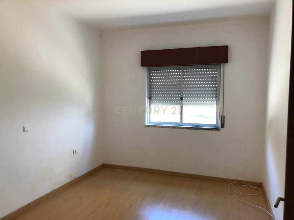 Apartamento T3 em Tortosendo, Covilhã - Image 6