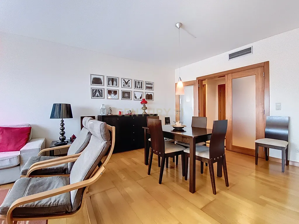 Apartamento T2 em Ponta Delgada com Garagem e Varanda - Image 6