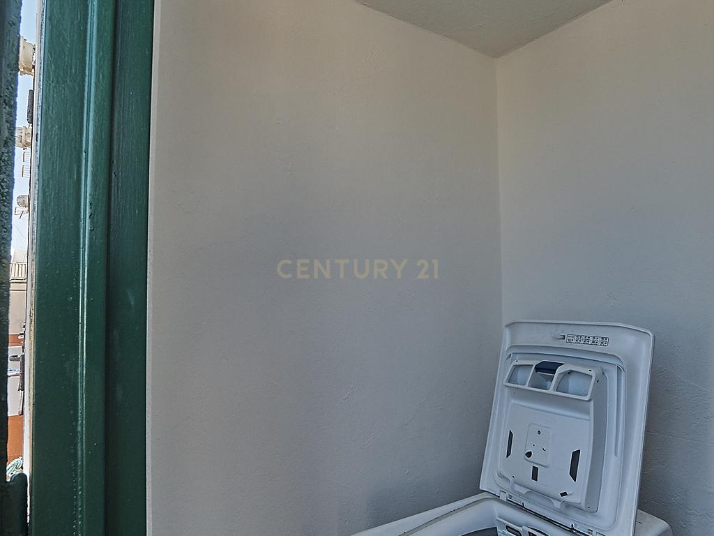 - Image 19