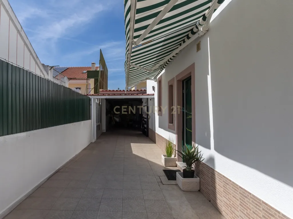 Moradia T3 na Quinta do Conde / Sesimbra com Excelente Localização - Image 4
